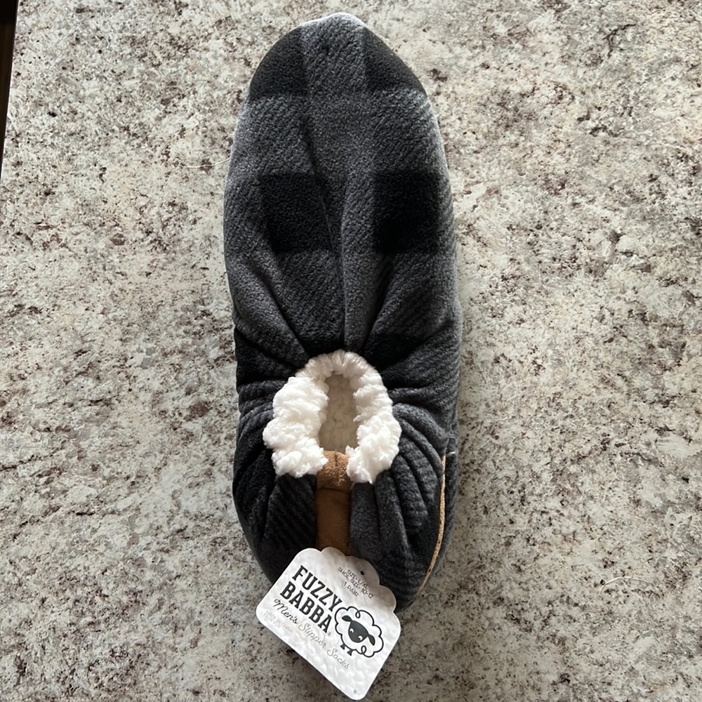 NWT -Fuzzy Bubba Slipper Socks